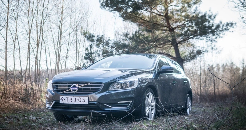 Volvo V60 cena 51800 przebieg: 351507, rok produkcji 2014 z Warszawa małe 631